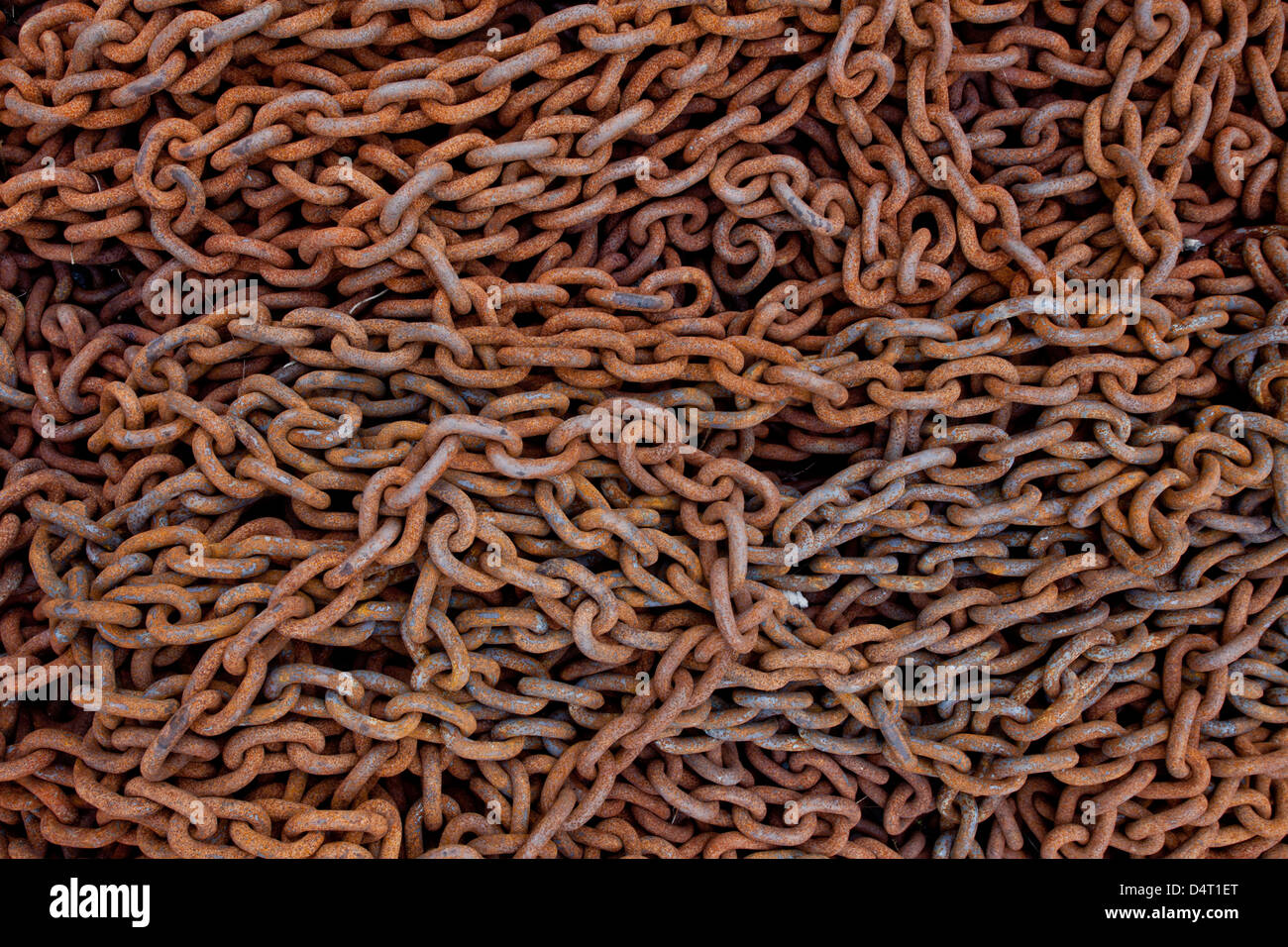 Pile of old rusty chain links Stock Photo Alamy