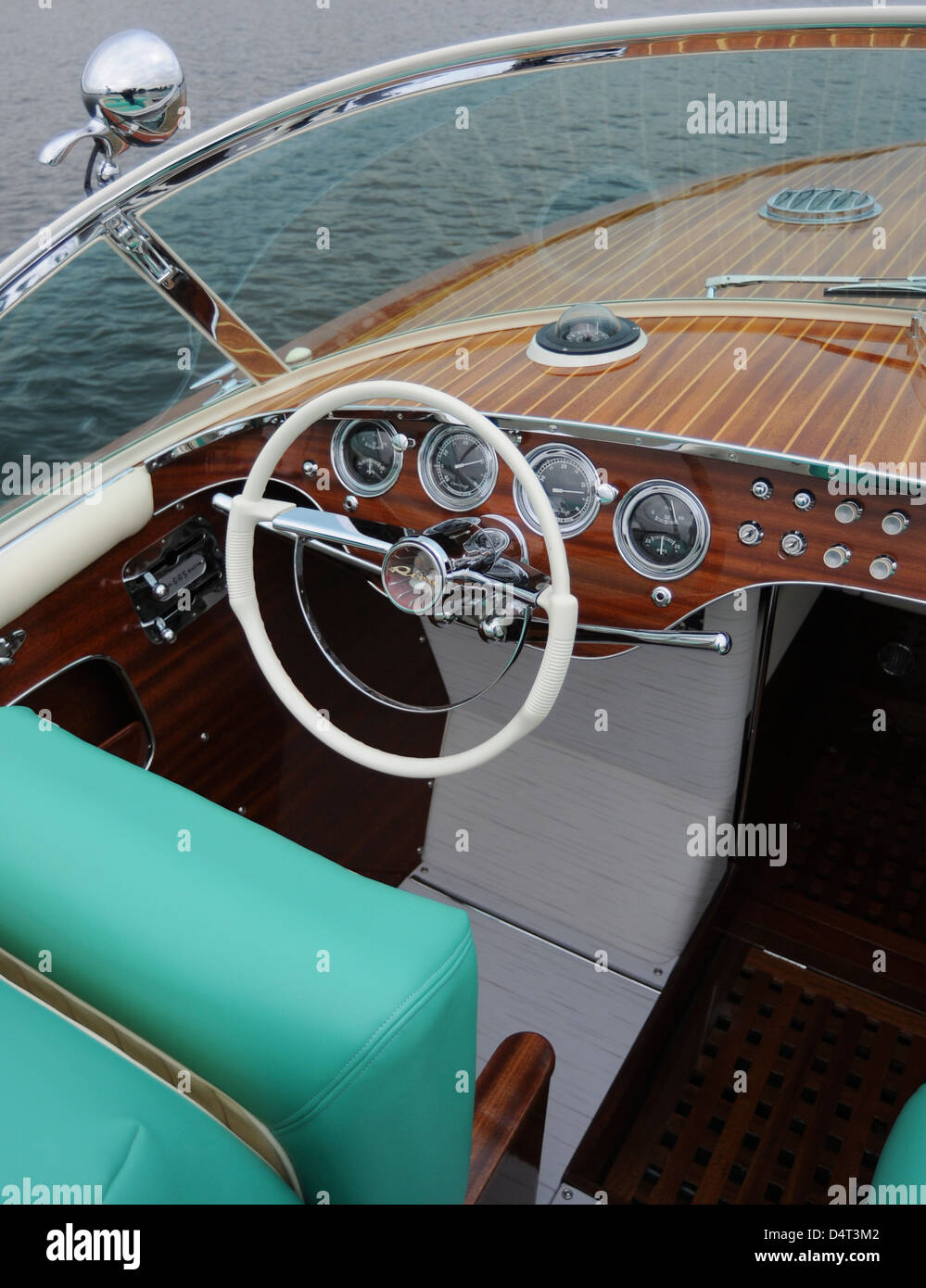 Vintage boat dashboard hires stock photography and images Alamy