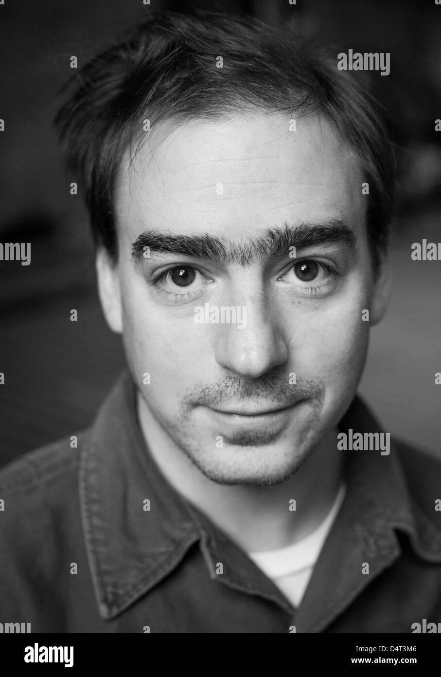Guitarist and singer hires stock photography and images Alamy