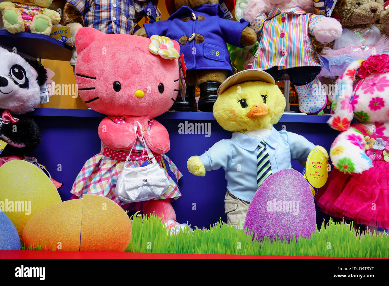 Build a Bear Workshop Window Display Canterbury.  Miss Kitty Stock Photo