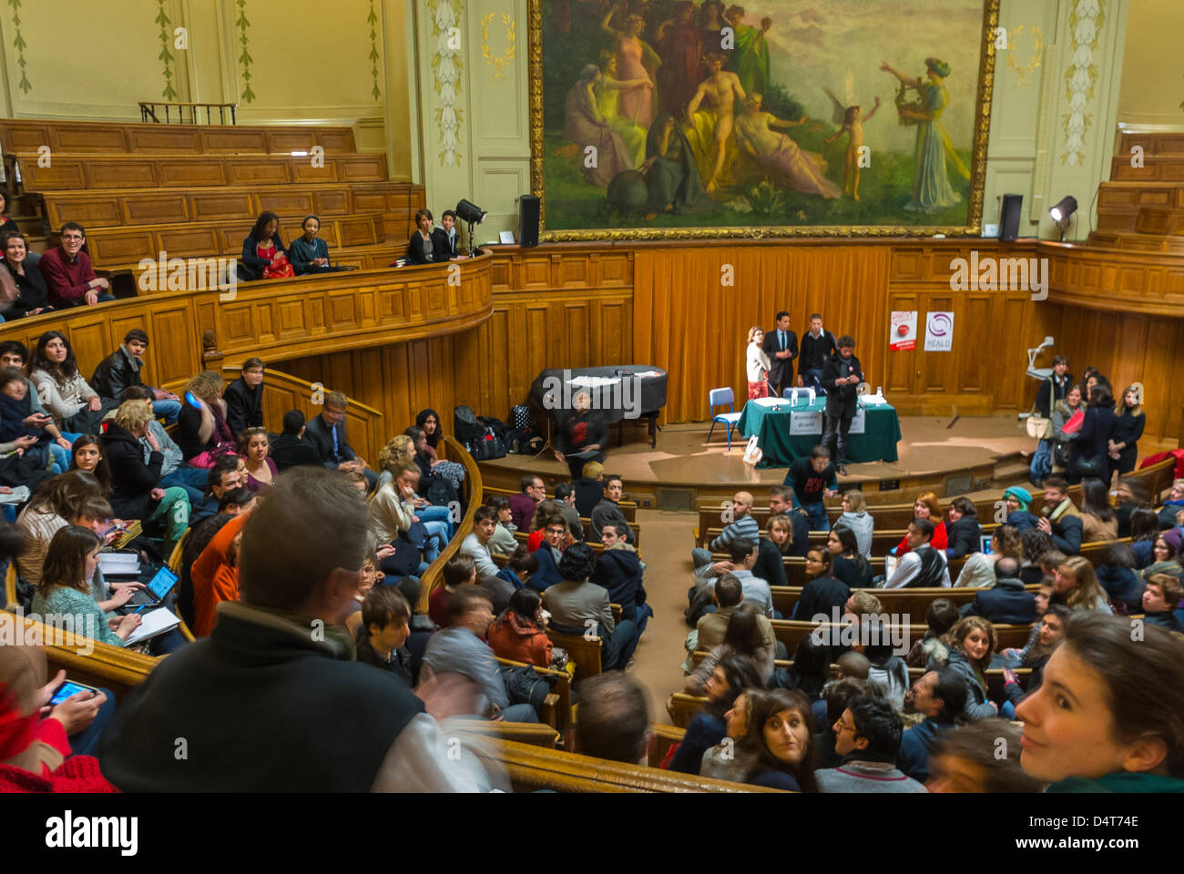 Paris, France, French Schools Sorbonne University Students meeting in