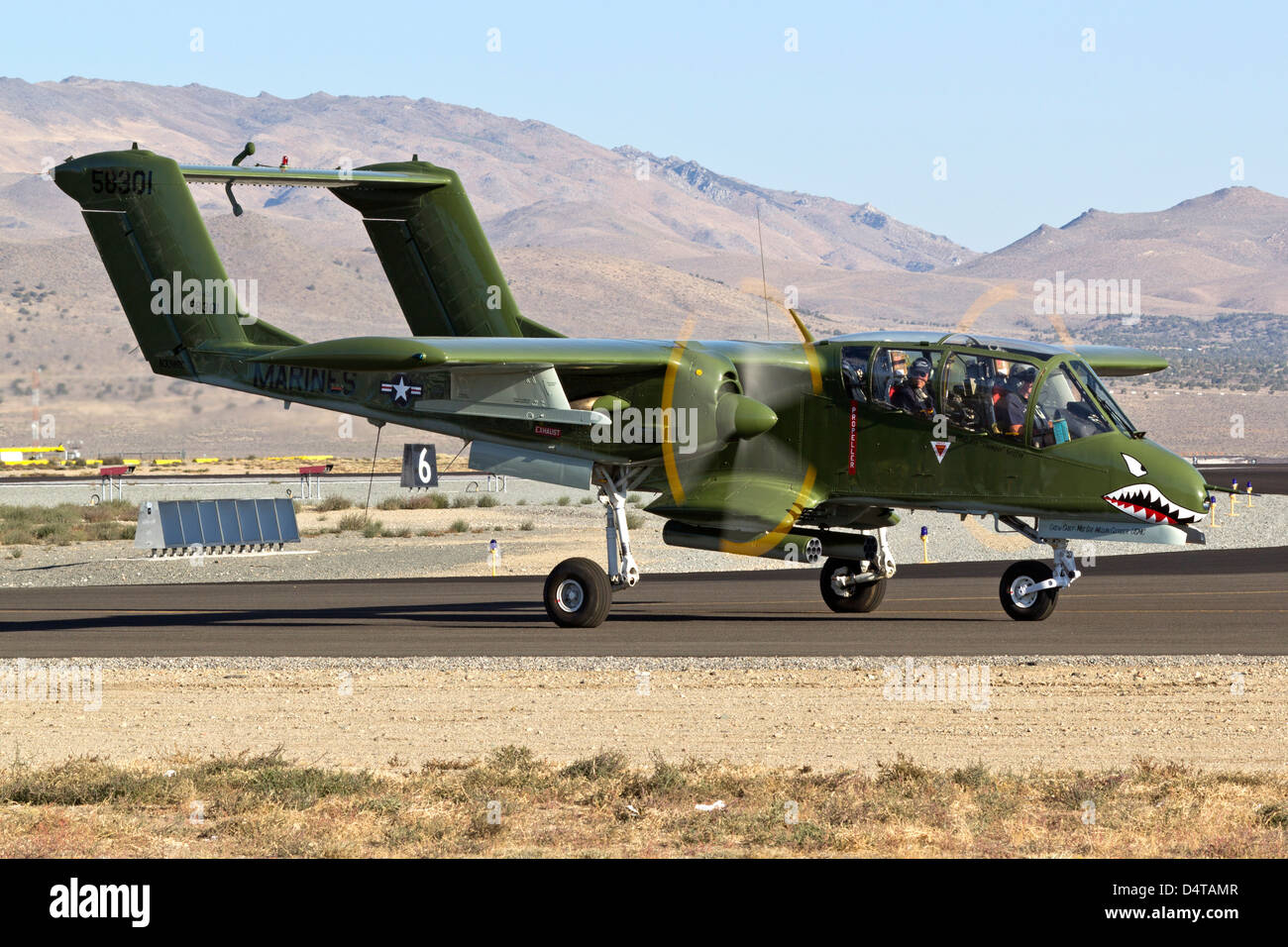 north-american-ov-10-bronco-forward-observation-aircraft-D4TAMR.jpg