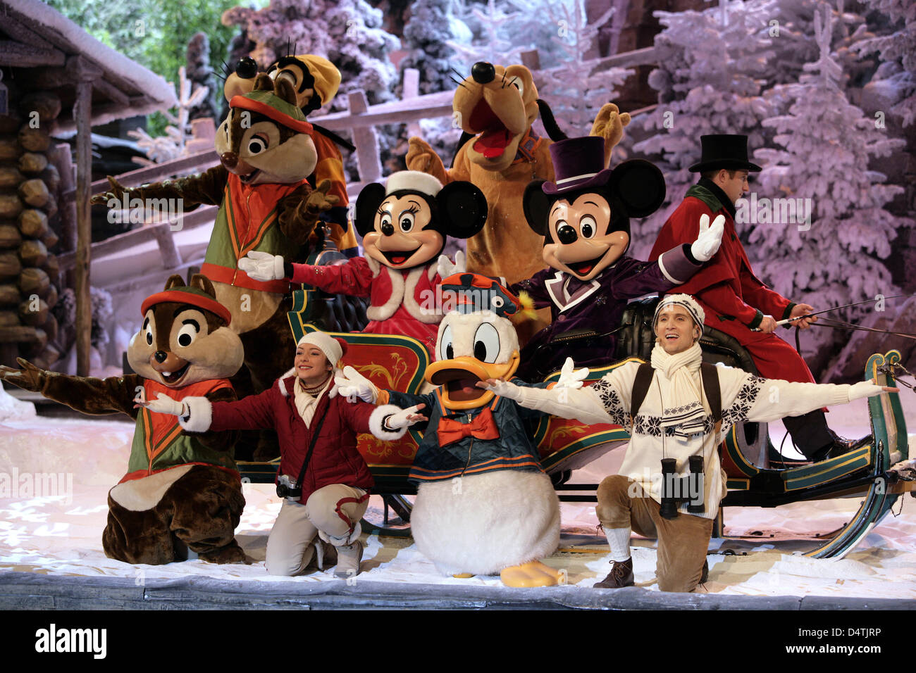 Staff of the ?Mickey?s Winter Wonderland? show perform during the opening of 2009 Christmas season at Disneyland Paris, France, 08 November 2009. Photo: Thomas Schulze Stock Photo