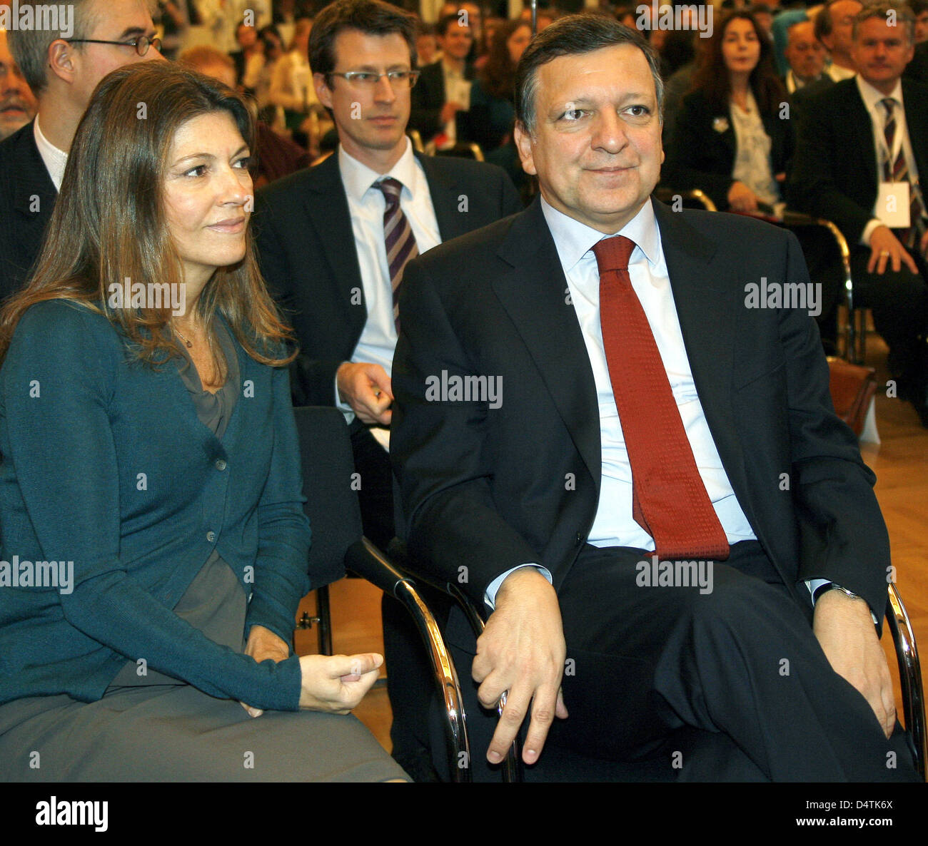 Jose Manuel Barroso (R), President of the EU Commission and his wife Margarida Sousa Uva (L) attend the 10th World Summit of Nobel Peace Prize Laureates at the ?Red City Hall? in Berlin, Germany, 10 November 2009. Photo: WOLFGANG KUMM Stock Photo