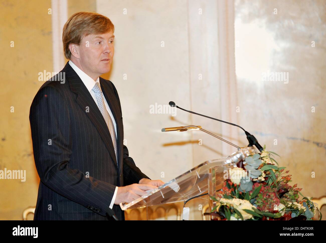 Crown Prince Willem-Alexander of the Netherlands delivers a speech during the award ceremony of Erasmus Prize 2009 at Palace Noordeinde in The Hague, the Netherlands, 13 November 2009. The prize endowed with 150,000 euro was awarded to Benjamin Ferencz, US prosecutor at the Nuremberg Trials, and Italian jurist Antonio Cassese, the first President of the International Criminal Tribu Stock Photo