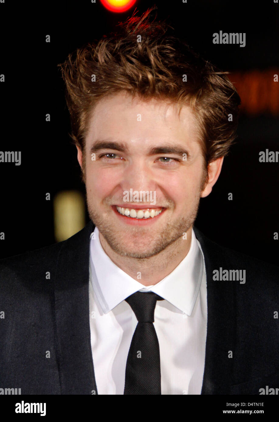 Actor Robert Pattinson arrives at the world premiere of the film ...