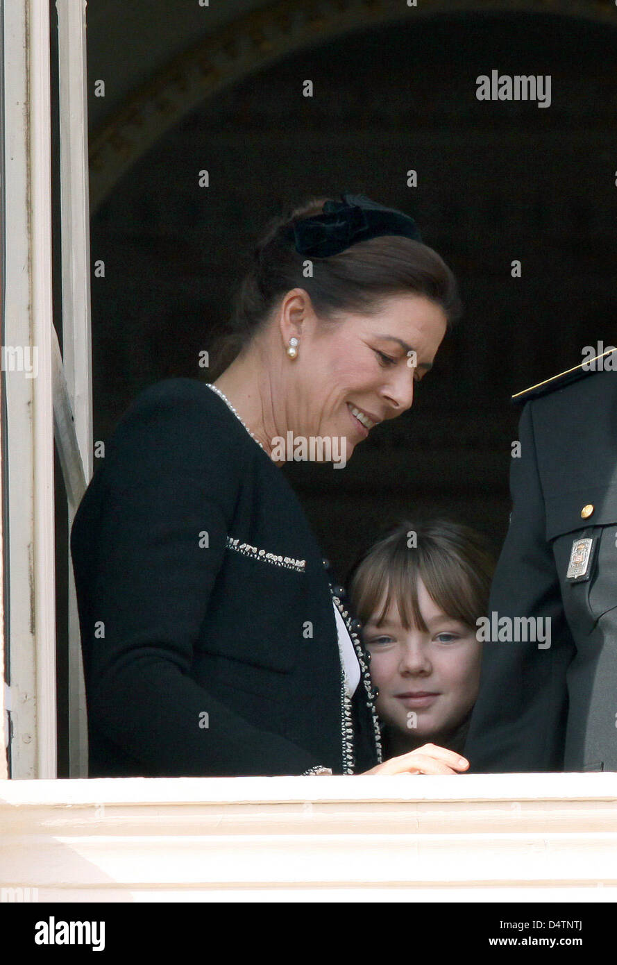 Princess Caroline of Hannover (L) and Princess Alexandra of Hanover (R) smile on a balcony during the Army Parade as part of Monaco?s National Day celebrations in Monte Carlo, Monaco, 19 November 2009. Photo: Albert Nieboer (NETHERLANDS OUT) Stock Photo