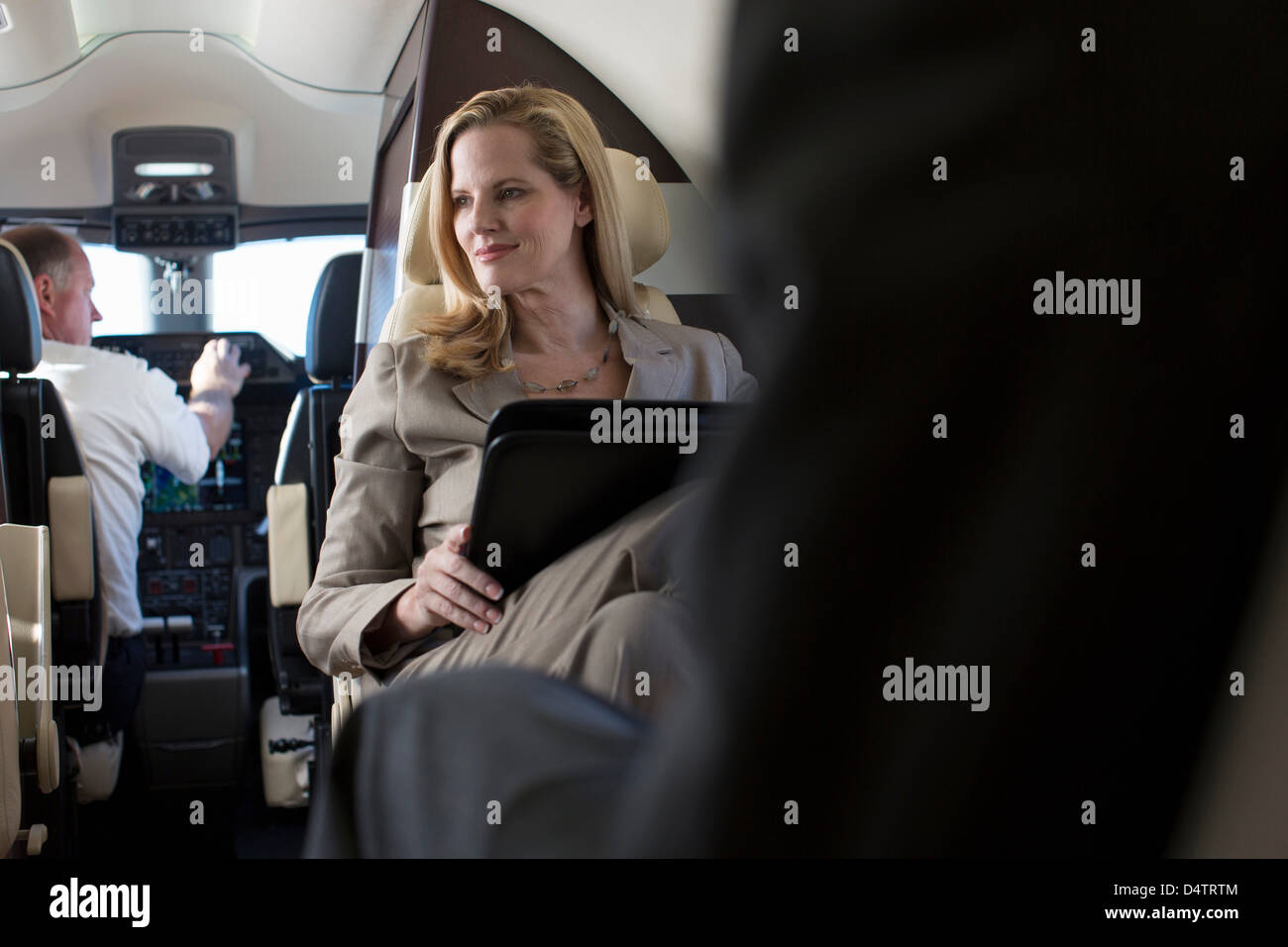Woman cockpit pilot passenger hi-res stock photography and images - Alamy