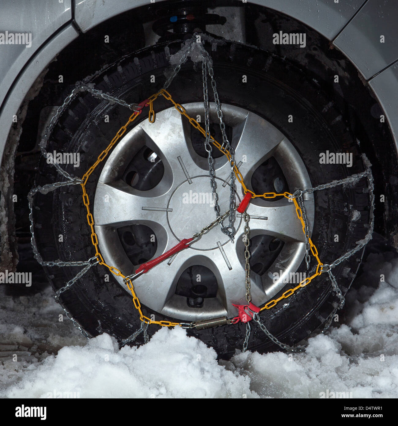 Tire chains hires stock photography and images Alamy
