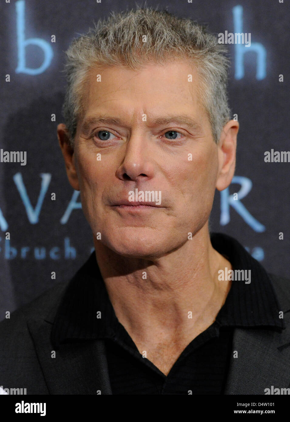 US actor Stephen Lang poses at the photocall for the film ‘Avatar’ at