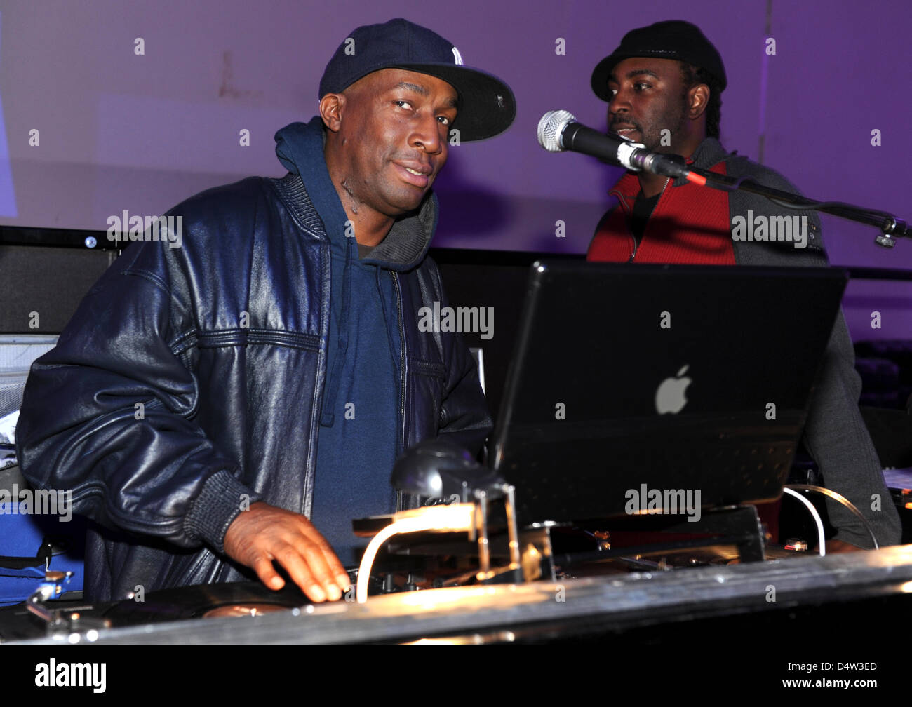 Official Website of DJ Grandmaster Flash