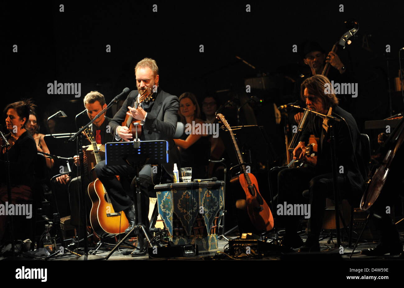 British singer Sting talks to his audience during his concert at the 'Festival Theatre' ('Festspielhaus') in Baden Baden, Germany, 17 December 2009. Sting, former singer of the band 'The Police', presented his new album 'If On A Winter's Night' during his only concert in Germany. Photo: Rolf Haid (ATTENTION: EDITORIAL USE ONLY!) Stock Photo