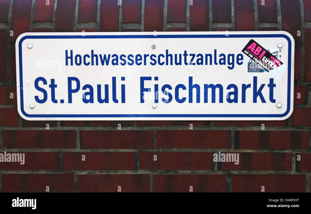 Sign for the famous St. Pauli fish market in Hamburg. Schild der St