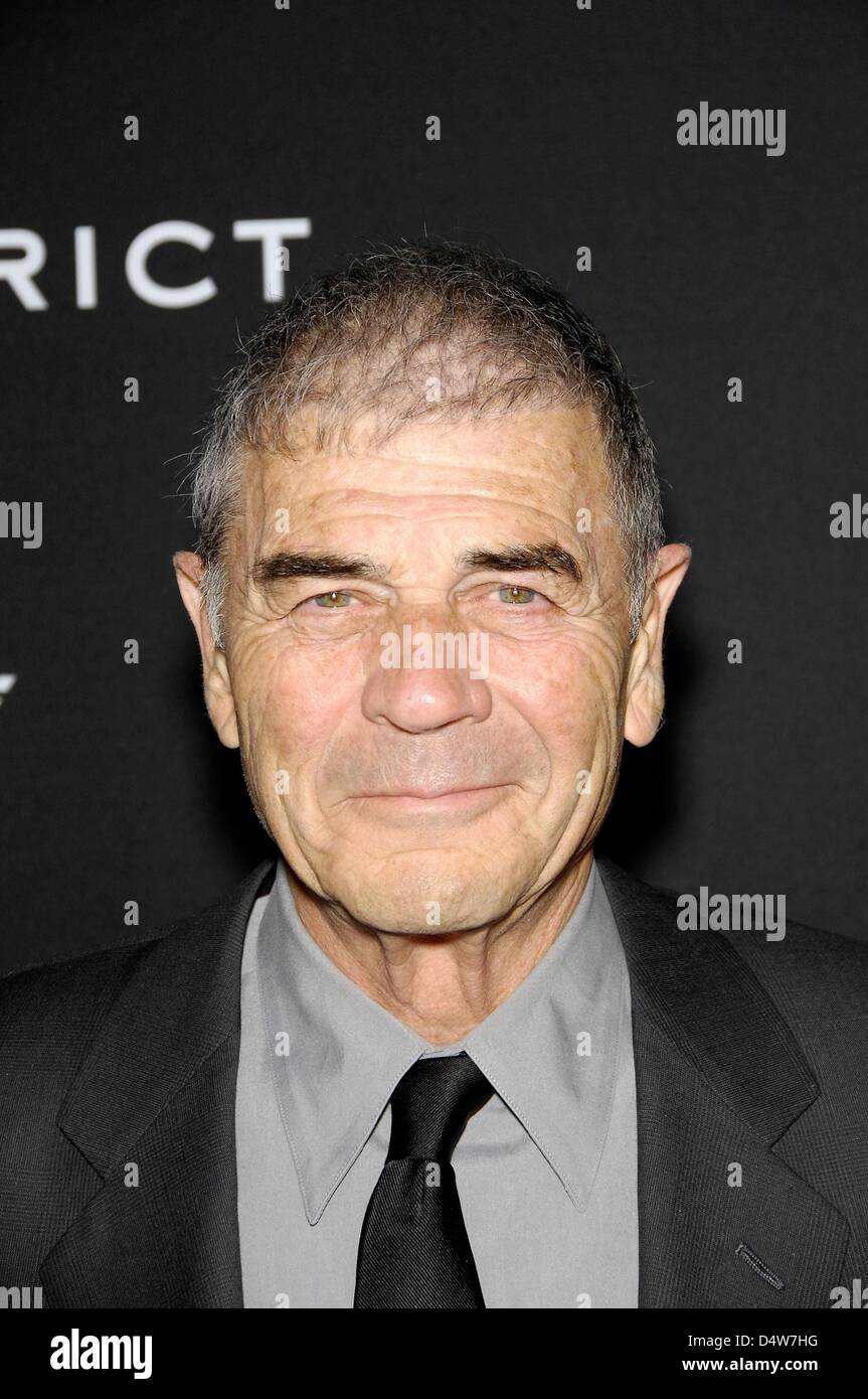 Robert Forster at arrivals for OLYMPUS HAS FALLEN Premiere, Cinerama