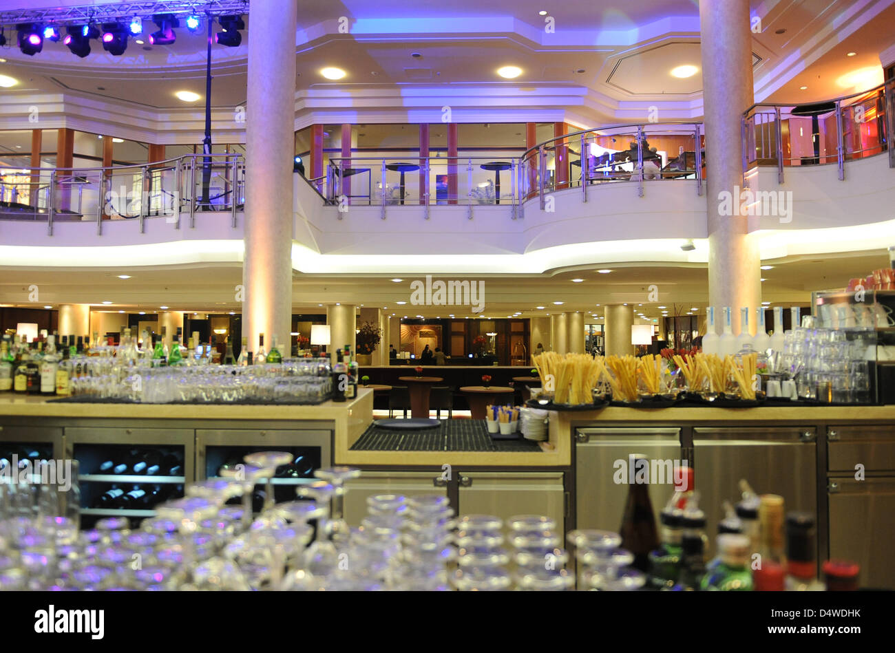 Hilton hotel berlin hi-res stock photography and images - Alamy