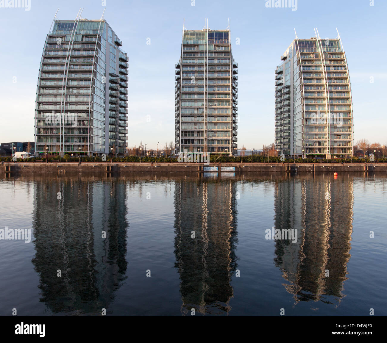 Blocks of flats salford hires stock photography and images Alamy