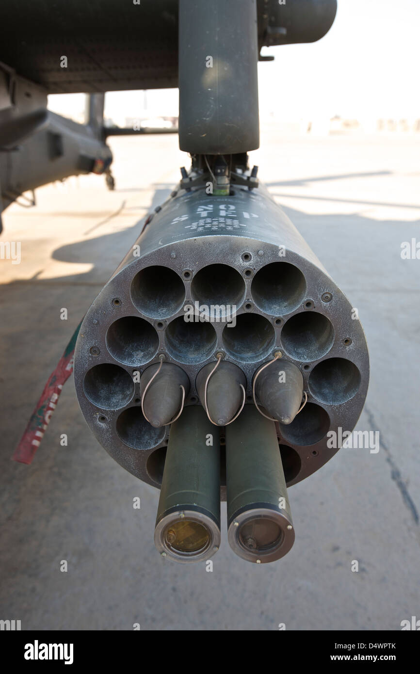 AH-64D Apache Longbow 2.75-inch Hydra 70 rockets in its pod, Tikrit, Iraq  Stock Photo - Alamy