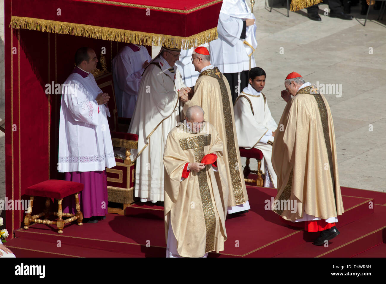 Pope Roma Inauguration mass cardinals hi-res stock photography and images - Alamy