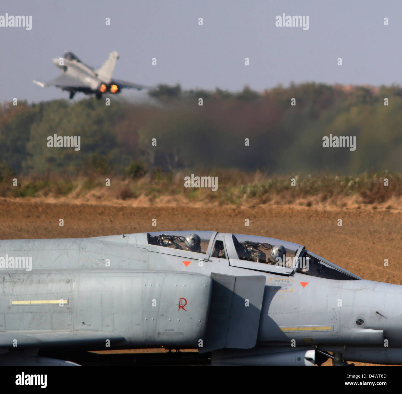 Rafale cockpit hi-res stock photography and images - Alamy