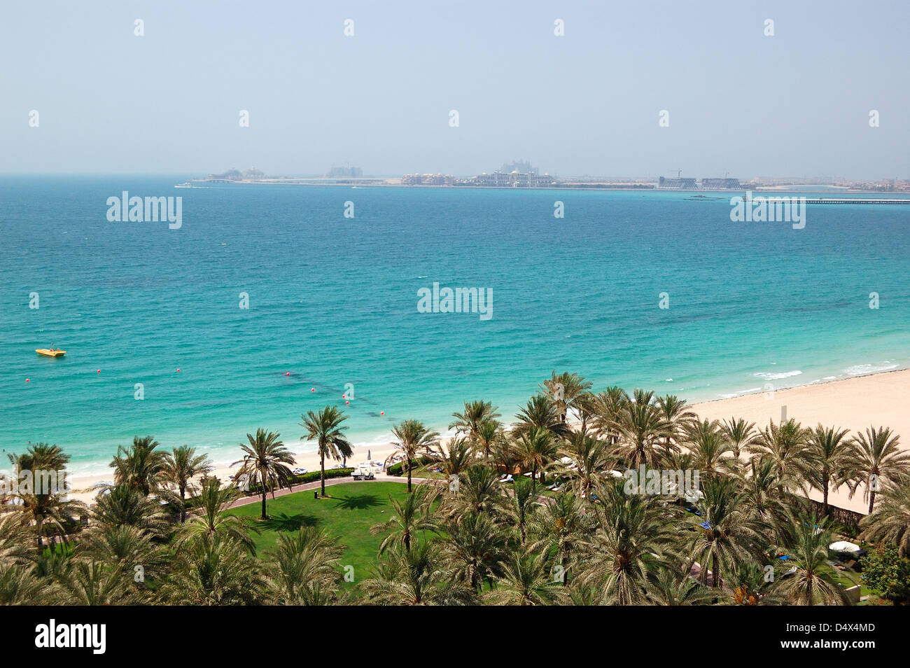 Dubai palm tree island hi-res stock photography and images - Alamy