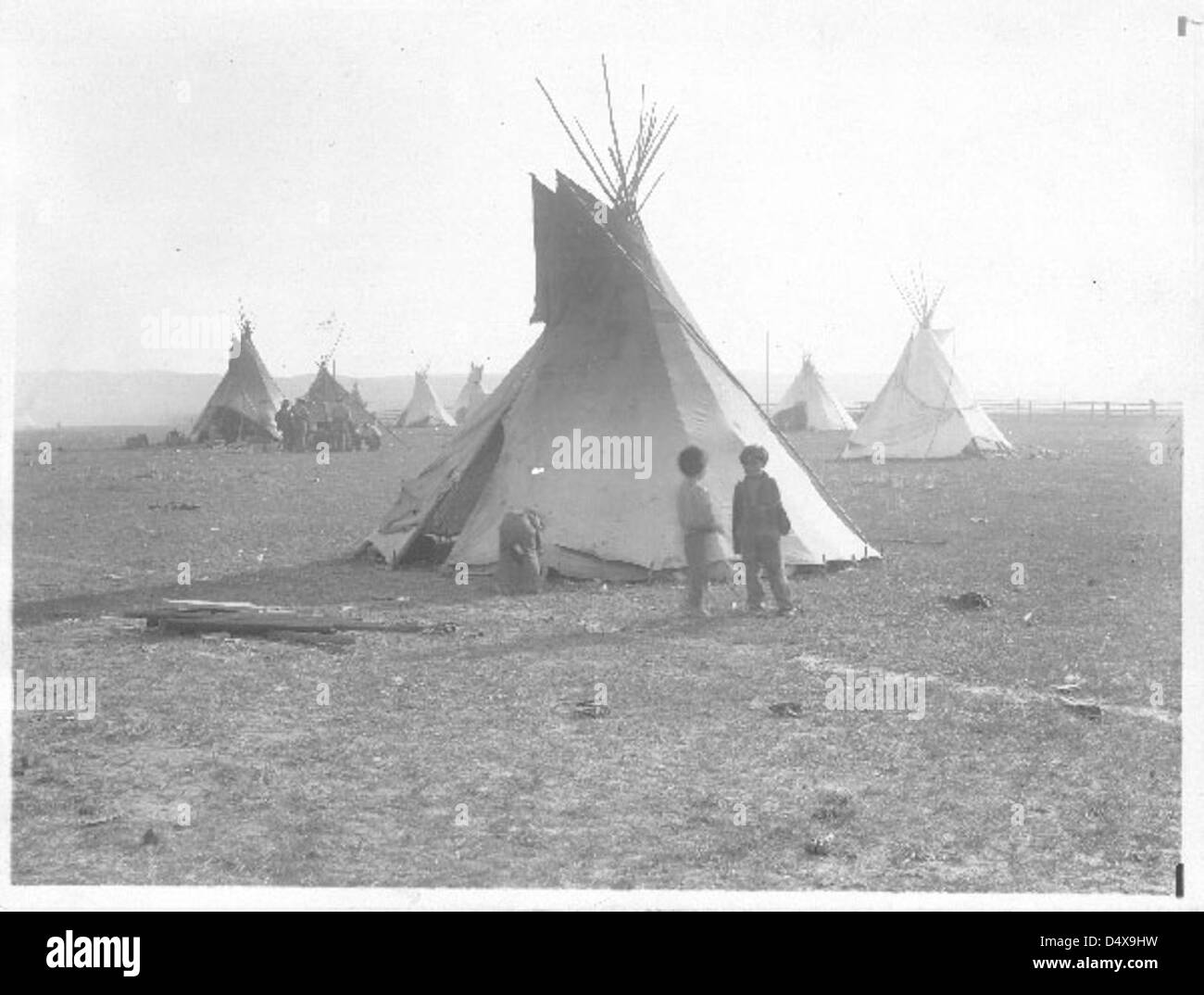 Tipi and indian Black and White Stock Photos & Images - Alamy