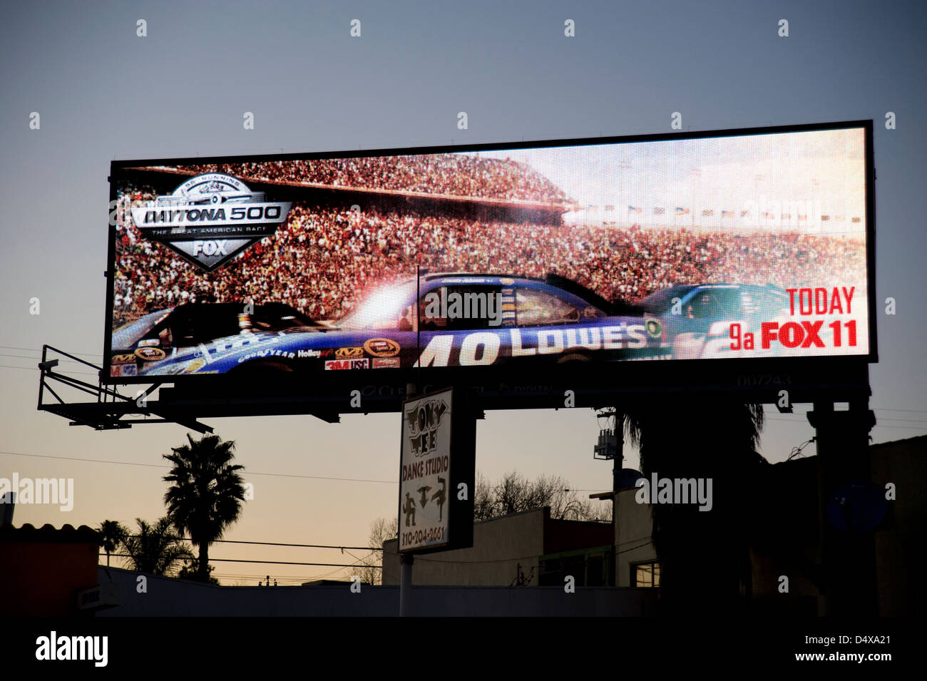 Digital billboard hires stock photography and images Alamy