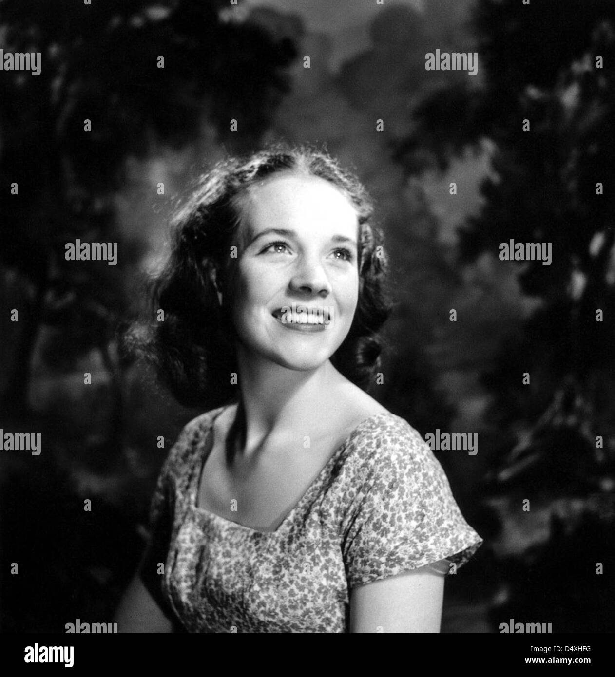 Julie andrews uk film actress Black and White Stock Photos & Images - Alamy