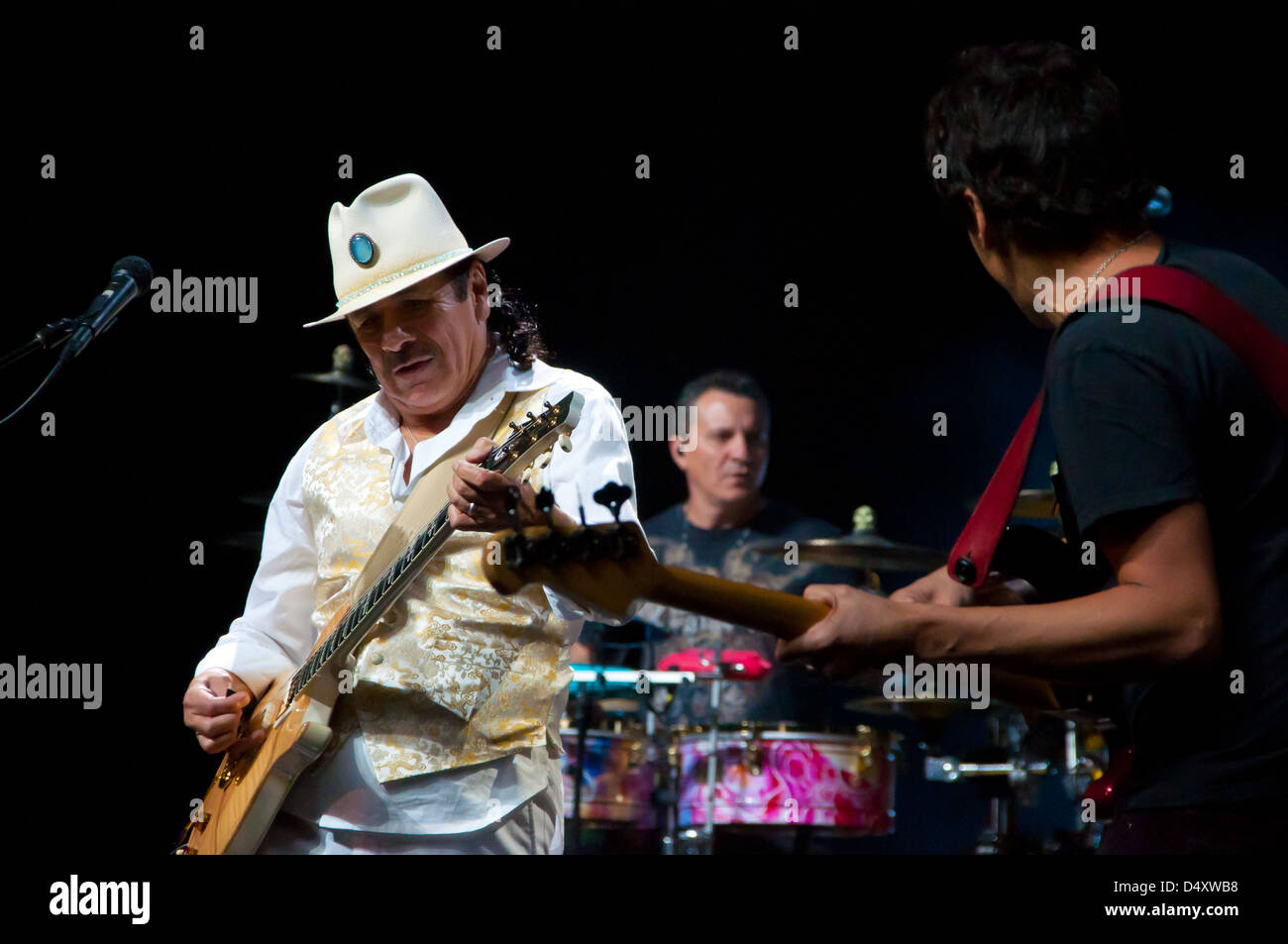 santana upcoming concerts