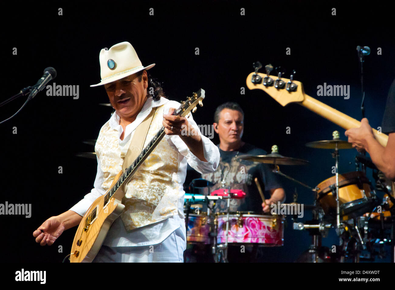 Carlos Santana and Karl Perazzo concert Crocus City Hall in Moscow ...