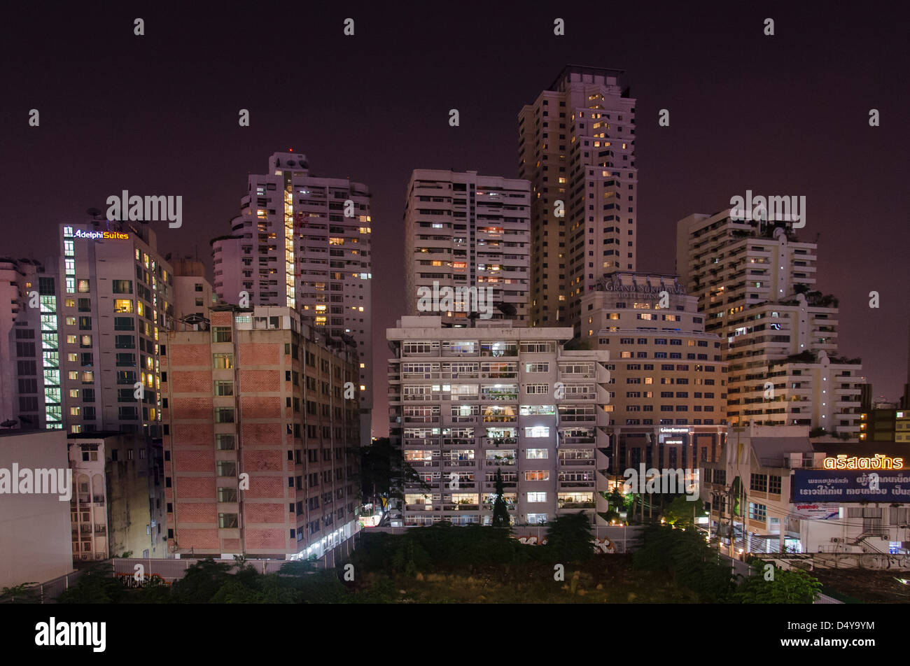 Night Bangkok skyline Stock Photo - Alamy