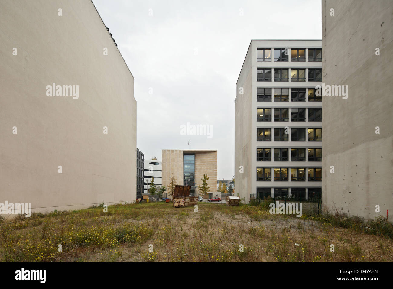 Berlin, Germany, vacant lot arises at Leipziger Platz Stock Photo Alamy