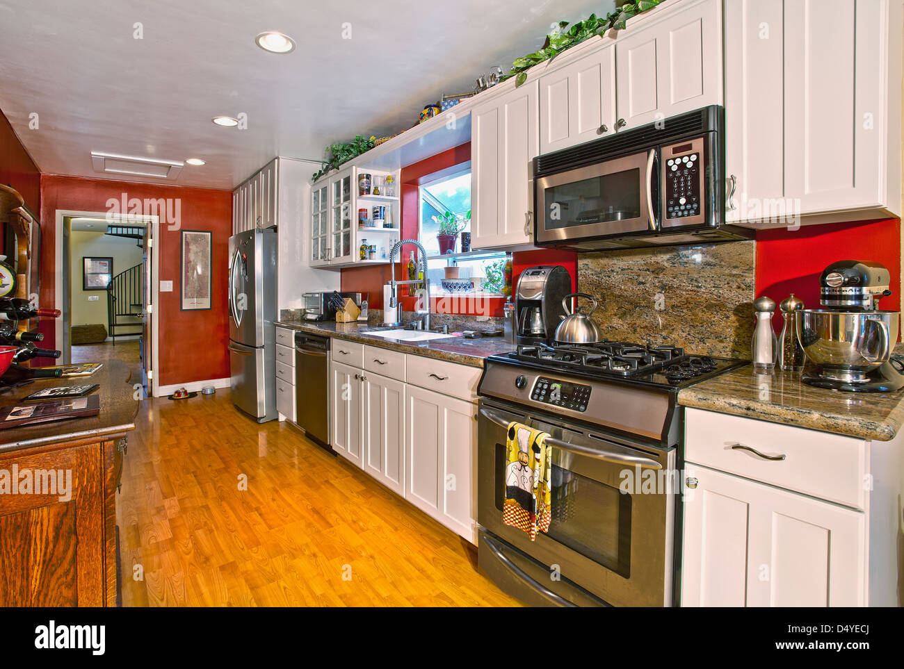 Middle class home hi-res stock photography and images - Alamy