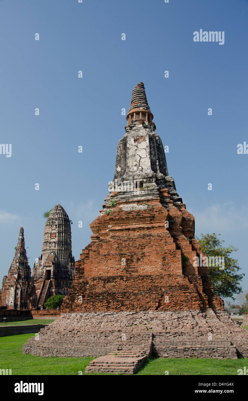 Thailand, Bangkok. Ayutthaya, Wat Chaiwatthanaram Buddhist monastery. View of both Chedi and Prang temples. UNESCO Stock Photo