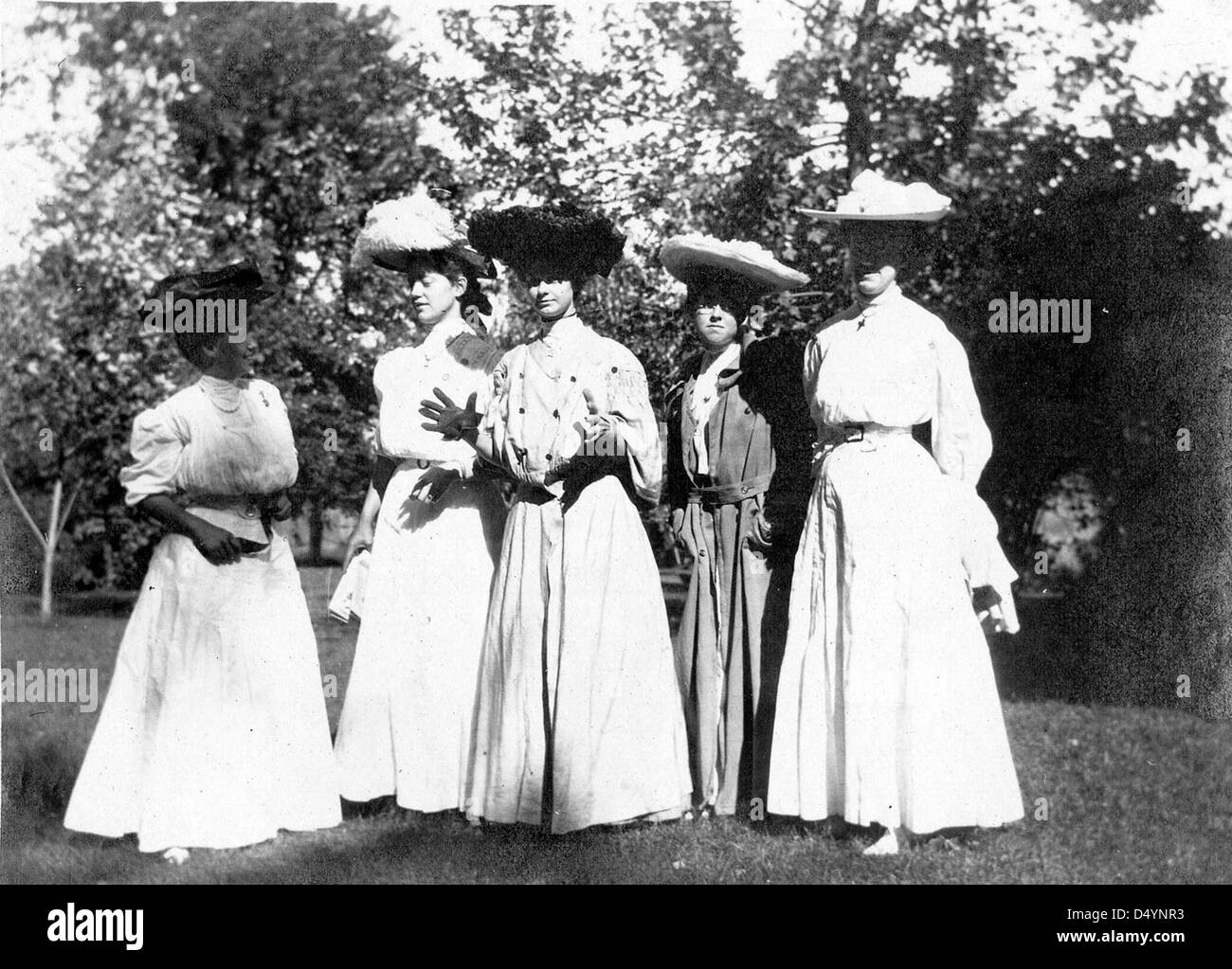 Photograph of Bess Wallace with Other Ladies, ca. 1905 Stock Photo