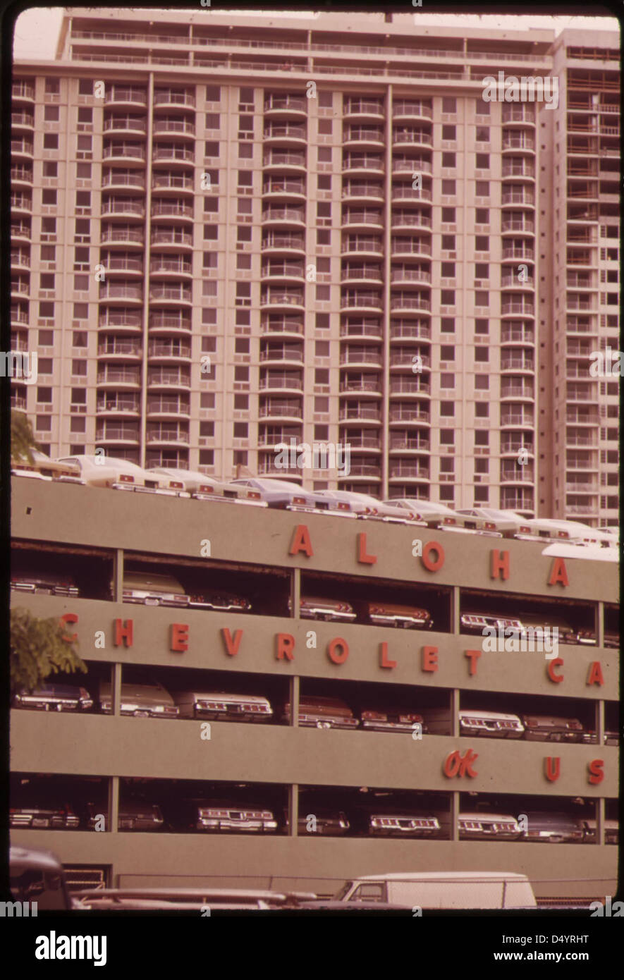 Skyline honolulu residential towers hi-res stock photography and images ...