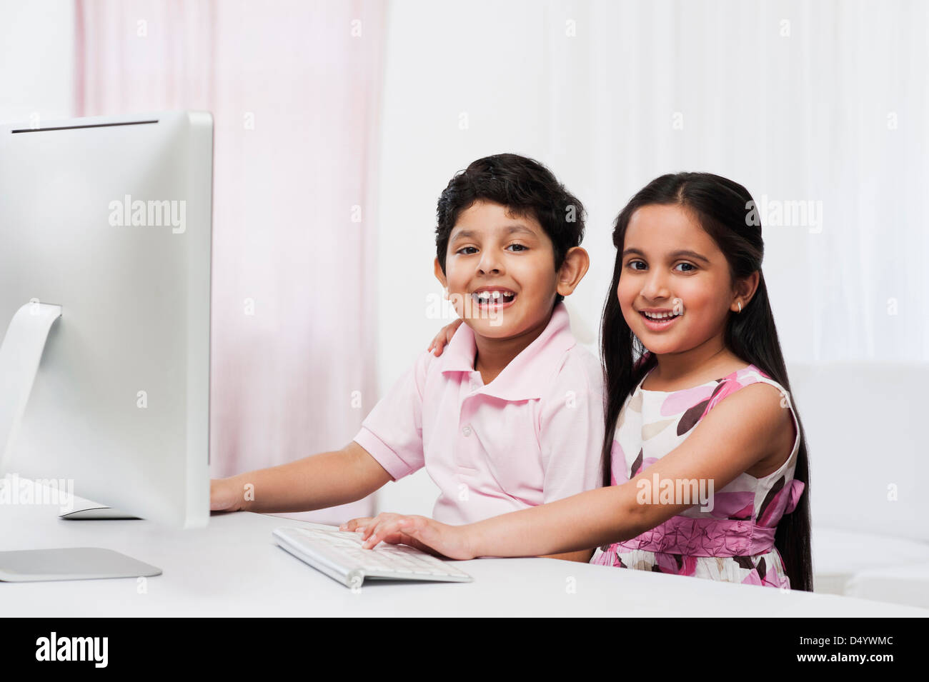 Children using a computer Stock Photo - Alamy