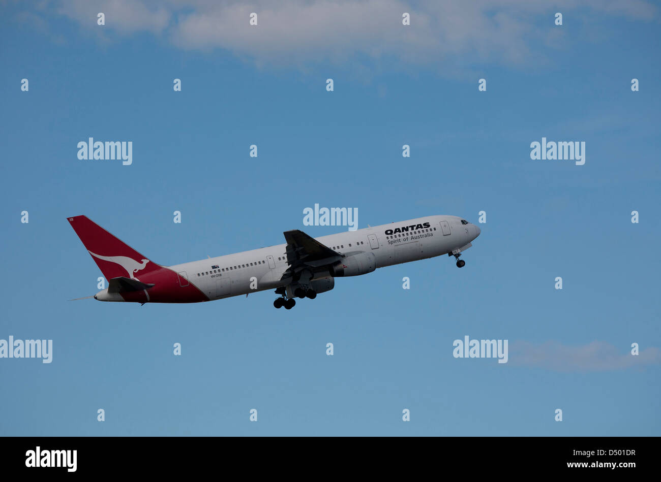 Qantas VH-ZXB Boeing 767 departing Jet Aircraft Kingsford Smith Airport Sydney Australia now retired in Roswell, New Mexico USA Stock Photo