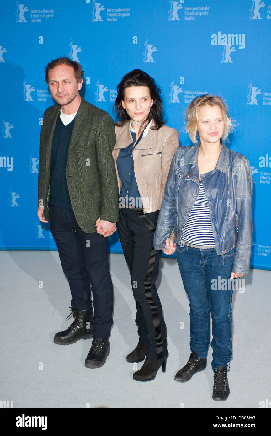 Andrzej Chyra, Juliette Binoche, Guest at 62nd annual Berlin International Film Festival (Berlinale) - Elles photocall at Grand Stock Photo