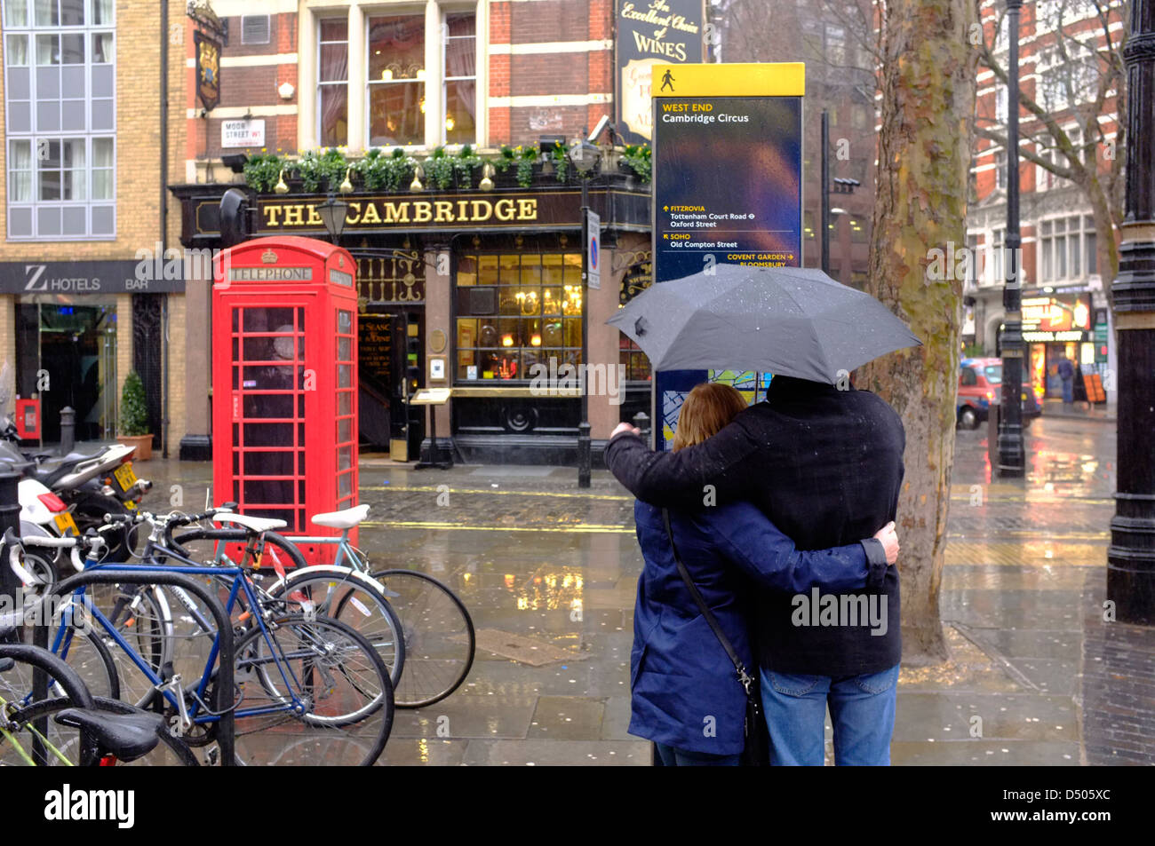 Tourists in the rain in London Stock Photo