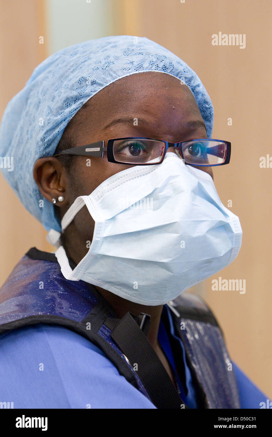 Operating theatre technician hires stock photography and images Alamy