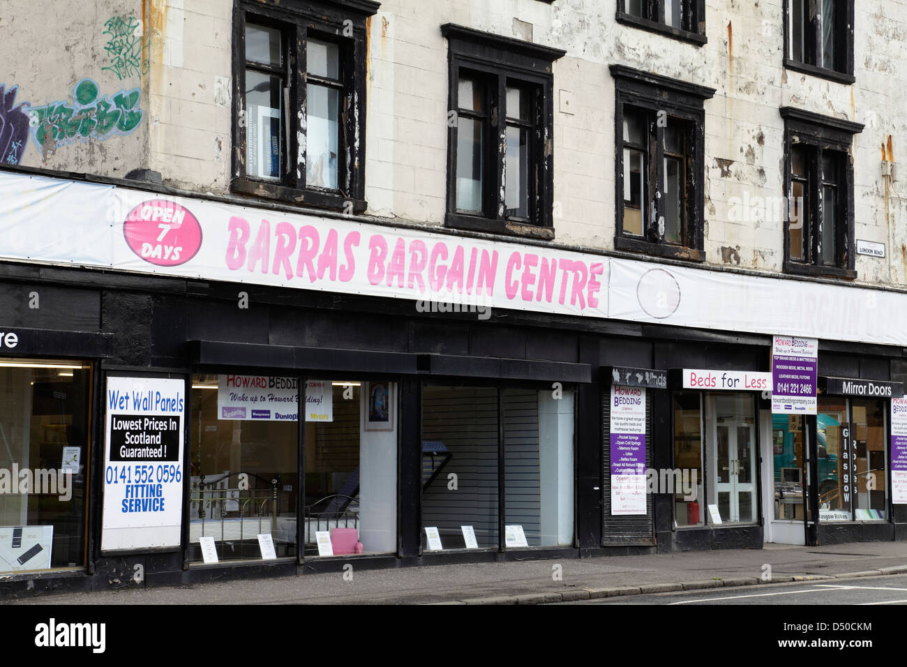 This store is permanently closed. The Barras Bargain Centre on London Road, Glasgow, Scotland, UK, Europe Stock Photo