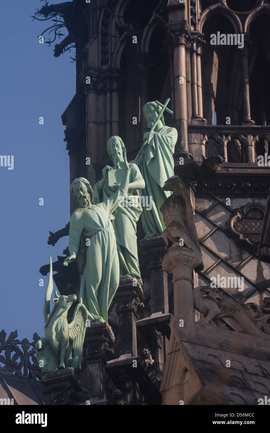 Statues on the roof of Notre Dame cathedral, Paris, France Stock Photo