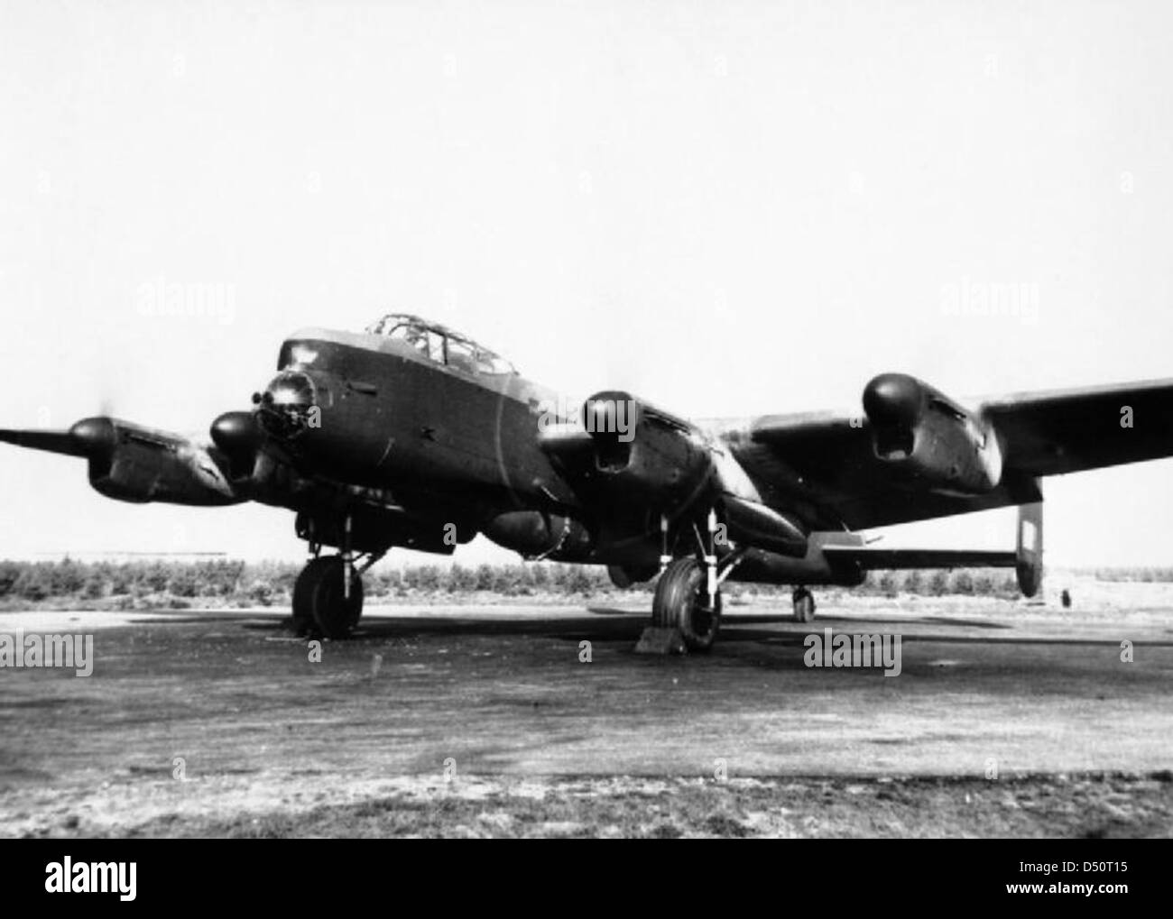 Avro Lancaster B Mk I (Special) of No. 617 Squadron, loaded with a 'Grand Slam' 22,000-lb deep-penetration bomb, running up its Stock Photo