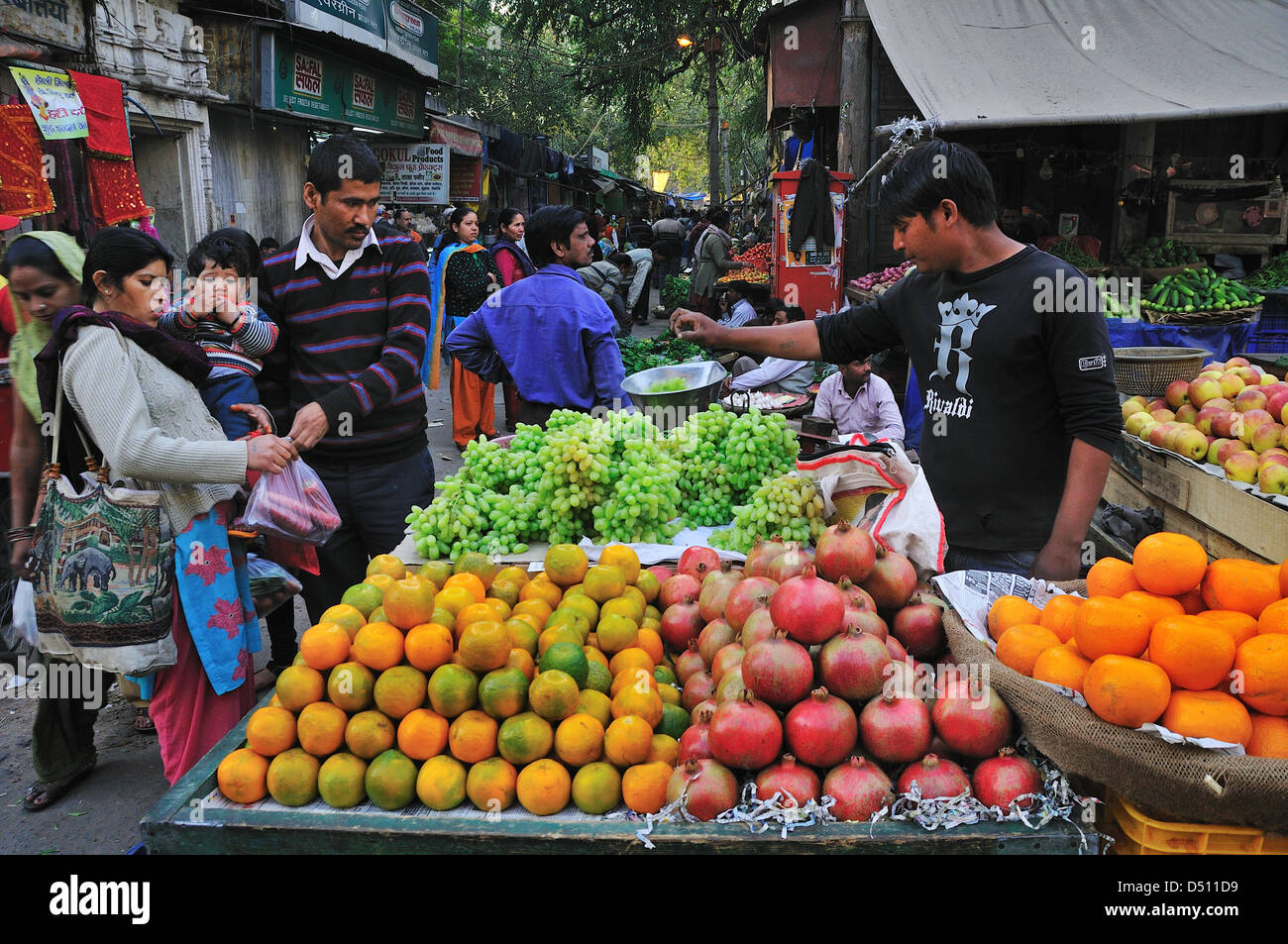 Street fruits market at Pahar Ganj, New Delhi Stock Photo