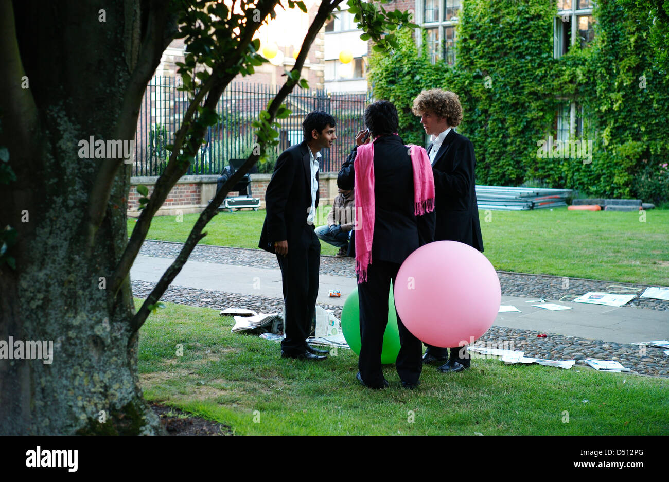 Cambridge Students May Ball,Cambridge,England,June 2010. Students in the early morning light after College May Ball. Stock Photo