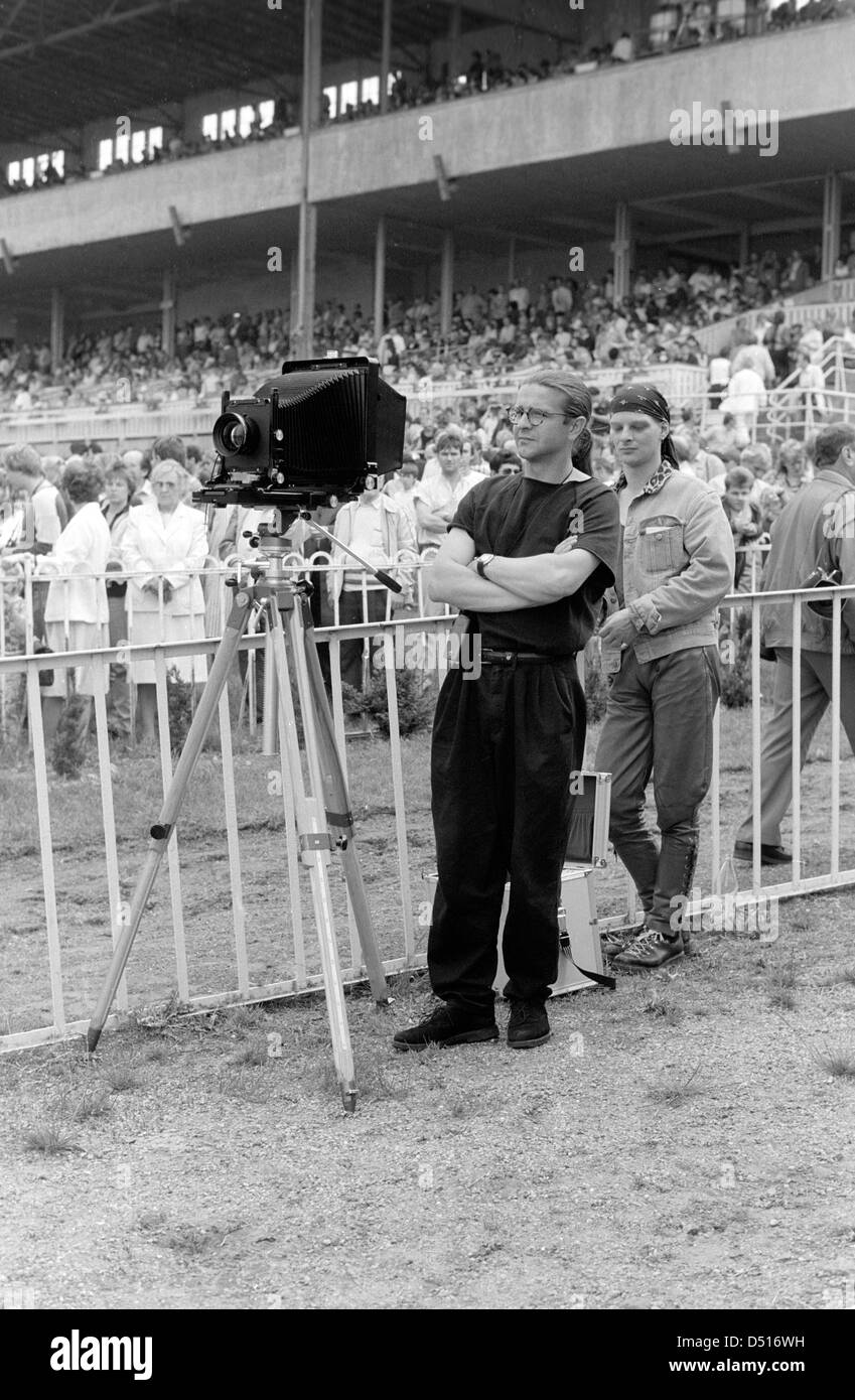 Hoppegarten, DDR, photographer with a large-format camera on the racecourse Stock Photo
