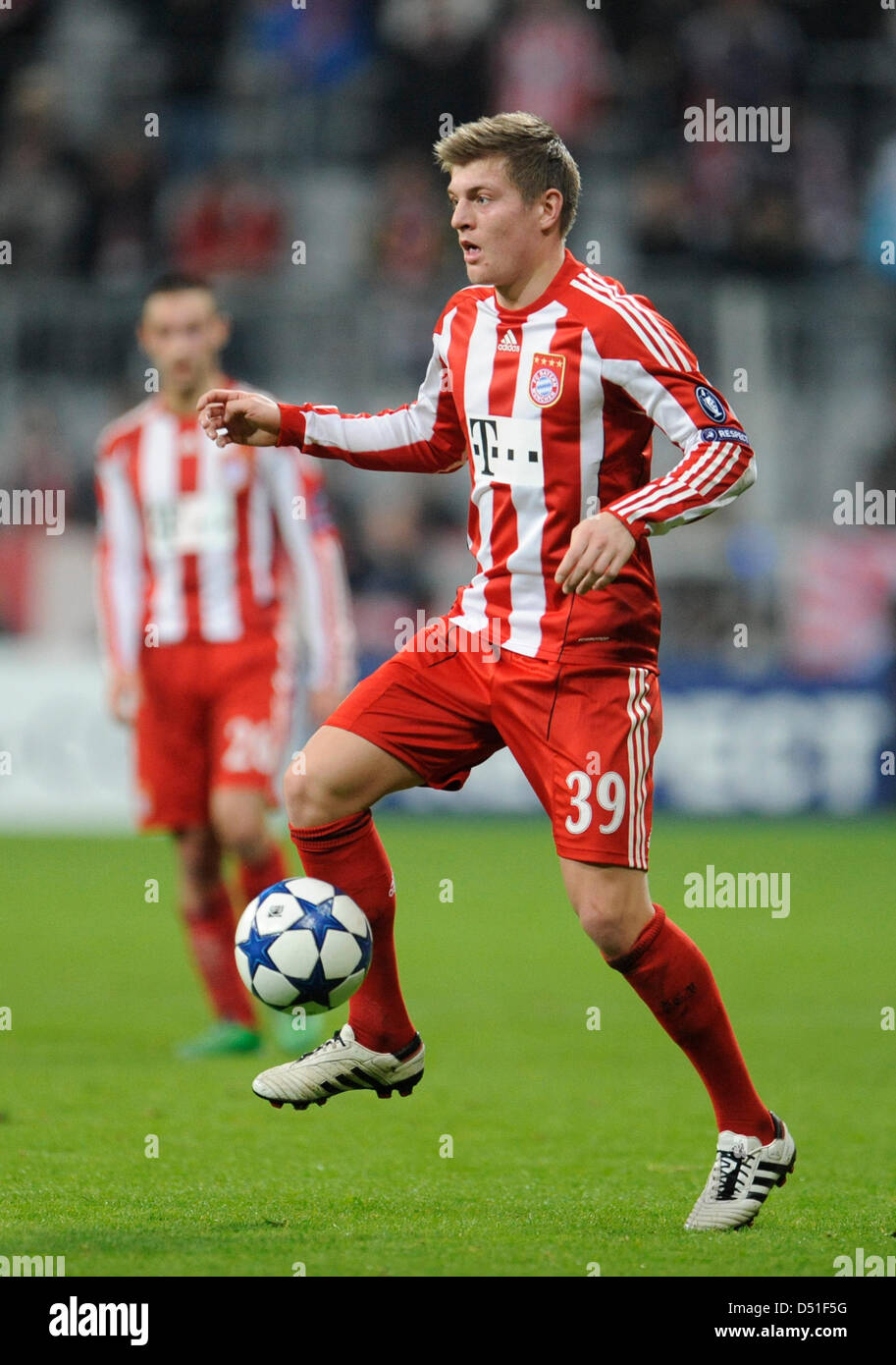 Munich S Toni Kroos Controls The Ball During Uefa Champions League Group E Match Between Bayern Munich And Fc Basel At The Allianz Arena In Munich Germany 8 December 2010 Munich Won The