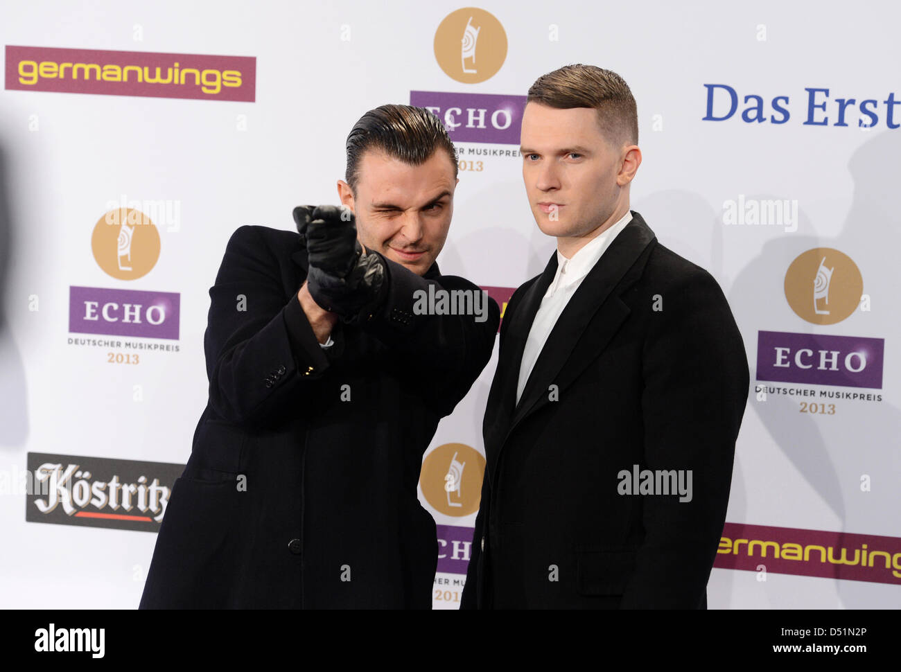 Singer Adam Anderson (R) and Theo Hutchcraft of the band Hurts arrive for  the 2013 Echo Music Awards in Berlin, Germany, 21 March 2013. Photo: Jens  Kalaene/dpa Stock Photo - Alamy