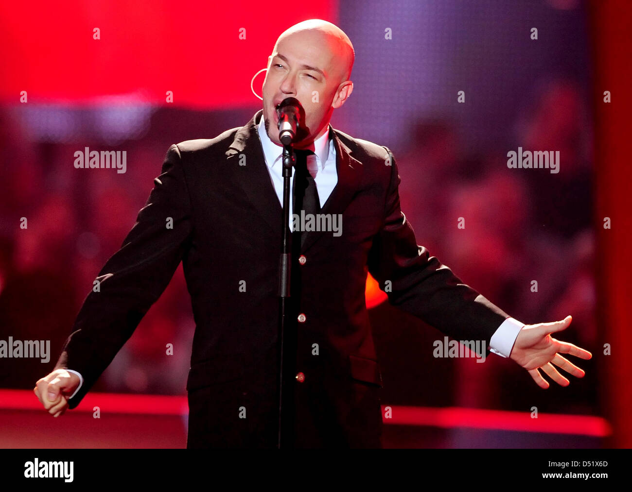 Der Graf, singer of North Rhine-Westphalian band 'Unheilig', performs at the 6th Bundesvision Song Contest in Berlin, Germany, 01 October 2010. Photo: Britta Pedersen Stock Photo