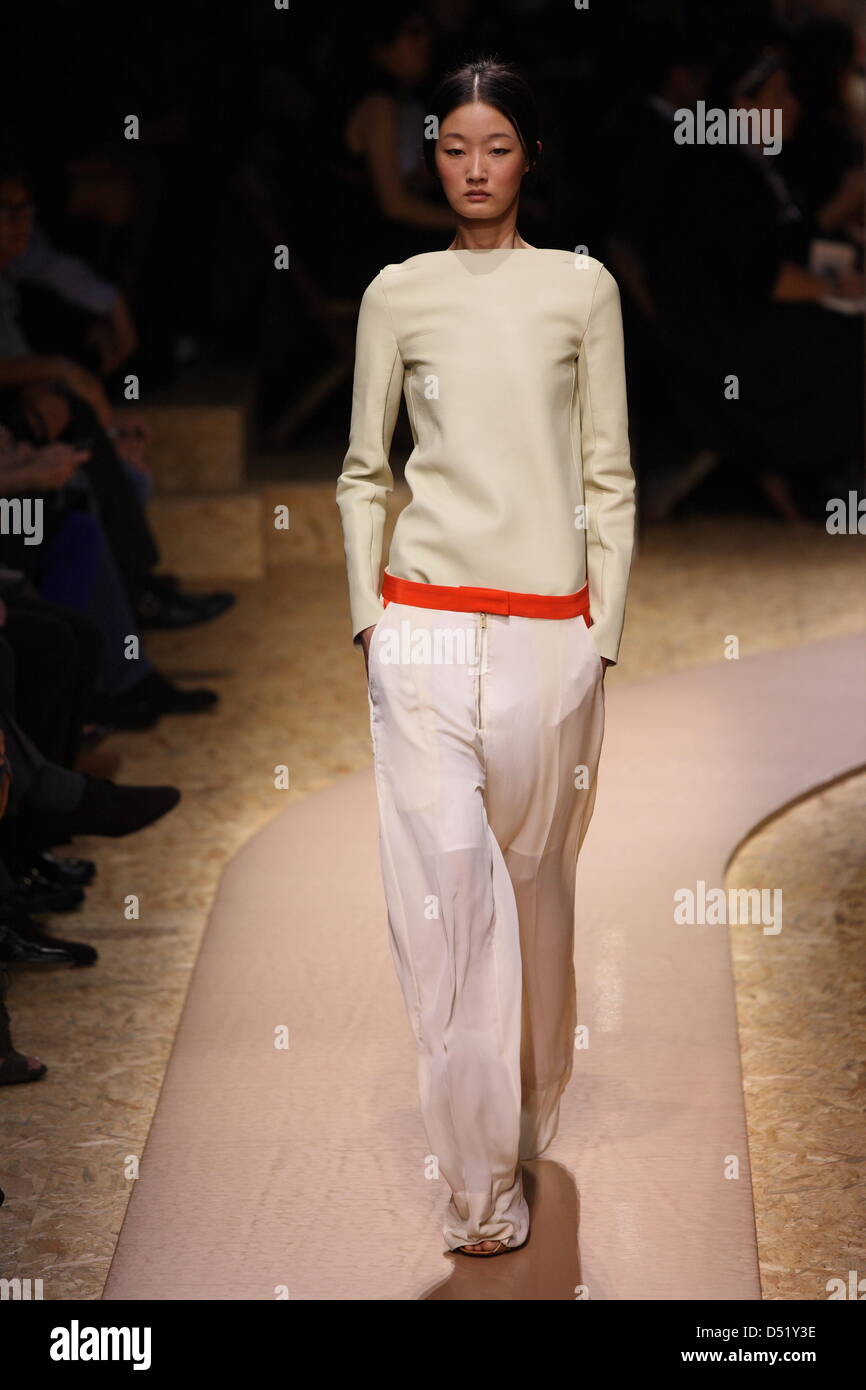 Celine Bouly  nackt